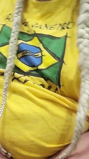Fudendo a Buceta Peluda Com Dildo