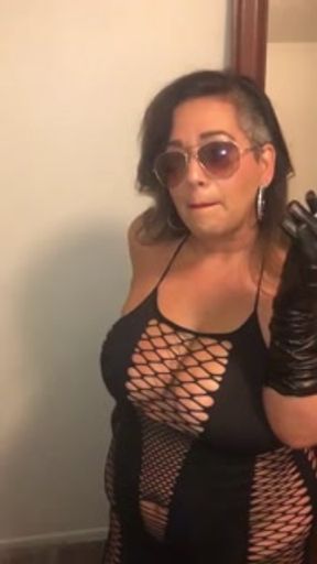 Mistress Kandi smoking with gloves