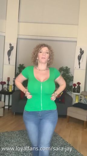 In THIS JOI I tell you how to stroke that hard cock while watching me rub my body all over.