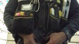 Gamla björnmän får avrunkning retar och stor dildo anal från en kåt solo tjej