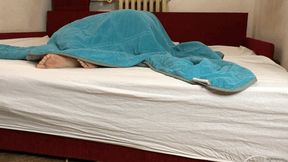 BASTINADO FOR HER SMALL FEET WHILE TAKING A NAP - MP4 Mobile Version