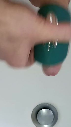I Cum in My Friends Bathroom Sink with Gush - 24.04.2024