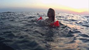 Alla swims on the sea and wears inflatable Bema armbands on her hands for safety!!!