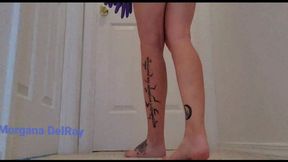 Milf Gives JOI In Kitchen Gloves wmv