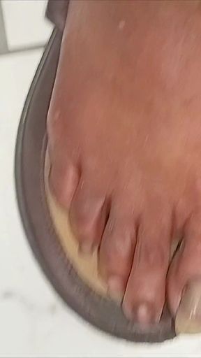 Nurse Jasmine Doe's Afterwork Hot Stinky Feet N Nude Long Toenails