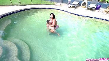 Beautiful Busty MILF Caught Me By The Pool And I Got Her Wet - Kailani Kai Johnny Love