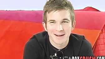 Twink amateur Gabe Crawford jerks his big cock and cums solo