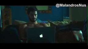 Ator Lucas Malvacini batendo punheta em filme