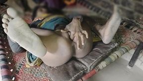 Village bhabhi ki choot ki garmi kaun shaant karega