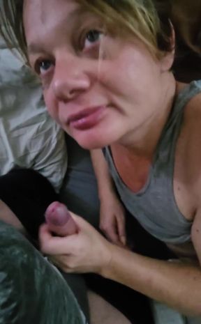 A Quick Blowjob He Wanted His MILF to Prefer to Suck Him Thoroughly
