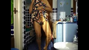 DSCN0790.AVI...it'_s me, with my floral dress,masturbating in my bathroom2