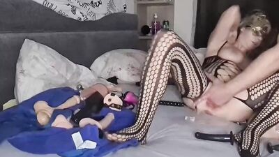 MILF in stockings masturbates and gets fucked on live webcam show