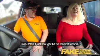 Voluptuous Cougar Services Instructor's Thick Cock in Hot Car Lesson