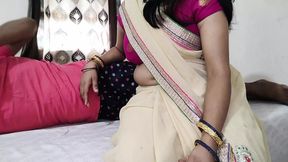 Indian Bhabhi Cheat Hubby Sex with Devar in Saree with Hindi Audio