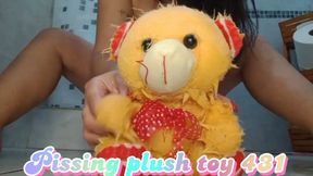 Pissing plush toy 431