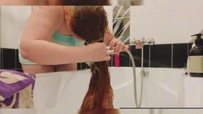 Washing hairs