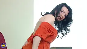 Hot Canadian Stepmom Fooling Around With Stacey Ray