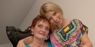 Pretty Lesbian Babe loves older women and has Pussy licking Lesbian sex with 50+ amateur Housewife