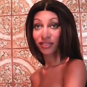 Nadia Pariss Aka Tiny Trisha Takes a Shower