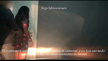 Sensual. Sarro da Hotwife safada com o comedor neg&atilde_o dotado na garagem enquanto o corninho prepara o quarto de motel para eu dar gostoso.