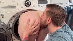 Stuck MILF Gets Creampied in Washing Machine - Steve Rickz