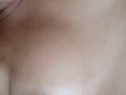 Gordinha usando seu brinquedo Lovense para gozar. Parte 1/4.