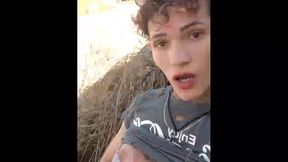 travesti brasileira, sabrina prezotte pornstar se exibindo e jorrando leite em publico...