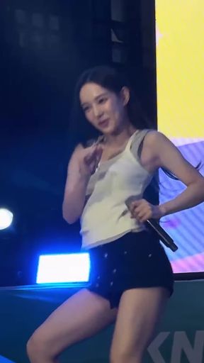 Thick-legged Asian dancer shows off her moves