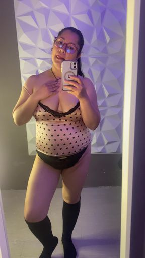 ENJOY HOW I UNDRESS IN FRONT OF YOU