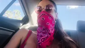 Italian MILF flashes big tits and pussy in Florida Uber ride
