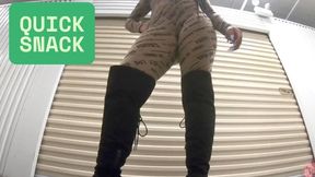 Giantess Crew – Rain – Quick Snack
