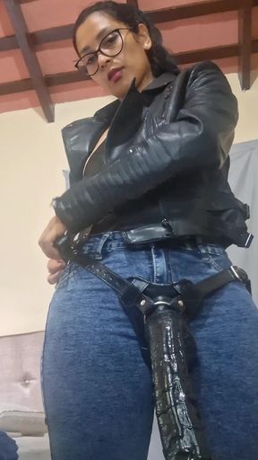 Solo curvy black woman sits and reveals her juicy desires