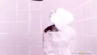 Harley in the Nuthouse (XXX Parody) - Hot