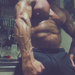 Muscle Kitchen Flexing with Rogan