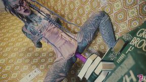 ANAL gapes and PISS on books and TOYS