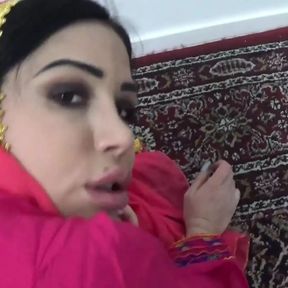 Big Ass Arab Stepmom Fuckes Her 18 Years Old Stepson