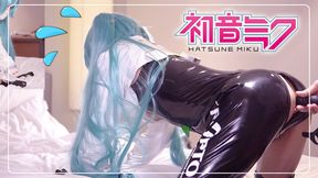 Leggings with Vibrator, Hatsune Miku Race queen cosplayer, hentai japanese shemale cosplay 12