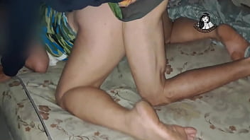 Fui assistir um jogo de futebol , acabei assistindo meu amigo fudendo minha esposa !