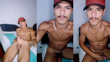 novinho brincando com a camera