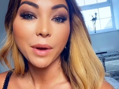Solo girls masturbate until orgasm for