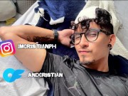 ARRODÍLLATE! Espera que papá te la eche en la cara y eyacula con él al mismo tiempo