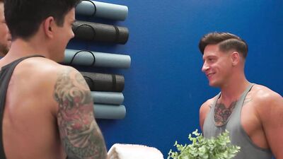 Fit jocks have a steamy workout before fucking in the gym