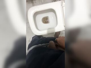 Pissing Weenie
