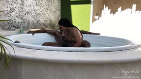 Big Ass Girlfriend Gets Fucked by Big BBC in Outdoor Jacuzzi