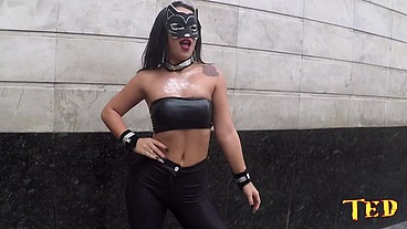 Tudo que acontece no Carnaval de rua de São Paulo - Mirella Mansur - Ed j. - Carolina Carioca