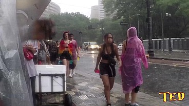 Tudo que acontece no Carnaval de rua de São Paulo - Mirella Mansur - Ed j. - Carolina Carioca