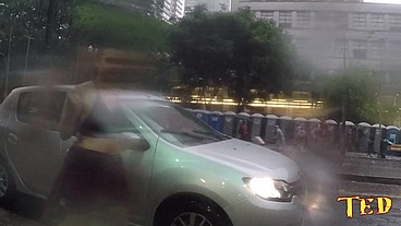 Tudo que acontece no Carnaval de rua de São Paulo - Mirella Mansur - Ed j. - Carolina Carioca