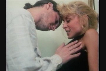 Blonde Beauty Gets Her Pussy Licked and Sucks His Dick