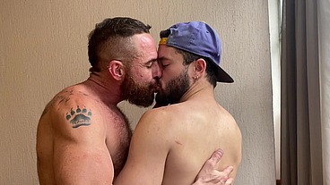 O urso Ted e o twink Wantonboy