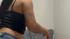 FARTING AND TALKING WITH HER FRIEND BY PIETRA HUNTER CAM BY ALINE FULL HD